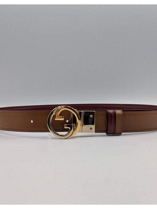 Gucci Women’s Reversible Plutone Interlocking G Buckle Calfskin Belt Burgundy Ta main image 6